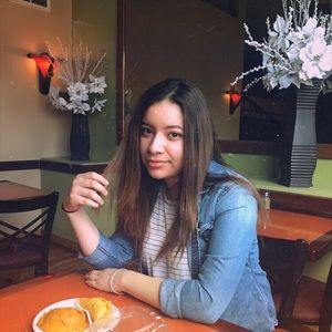 Meet your Posher, Kelly